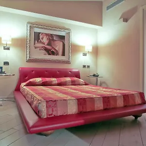 4* Hotel Touring